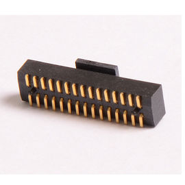 SMTのタイプ コネクタ ピン ヘッダー1.27 MmピッチPA9Tの黒の金のフラッシュROHS